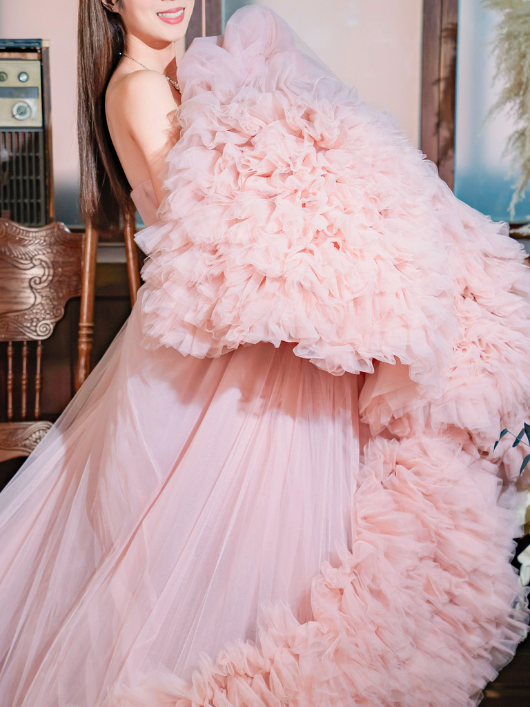 婚紗試穿│台南凱驛莎 KAISHA│一件婚紗就能讓你成為紅毯