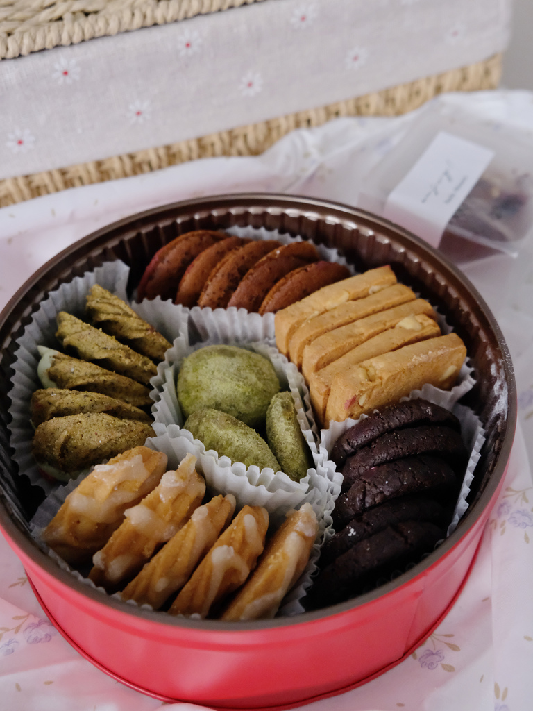 喜餅試吃 | 函絮洋果子 | 可以客製化的森林系鐵盒餅乾，用