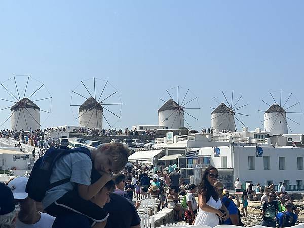 2023 8/23 Mykonos 最後半天，回到雅典，旅館