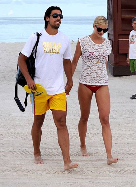 German+soccer+player+Sami+Khedira+model+girlfriend+6cH3N6J7GBEx.jpg