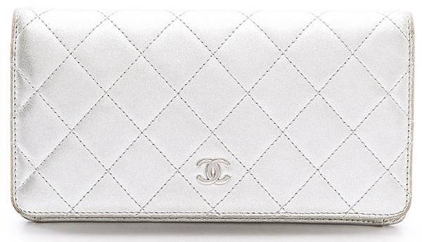 chanel-wallet-metallic.jpg