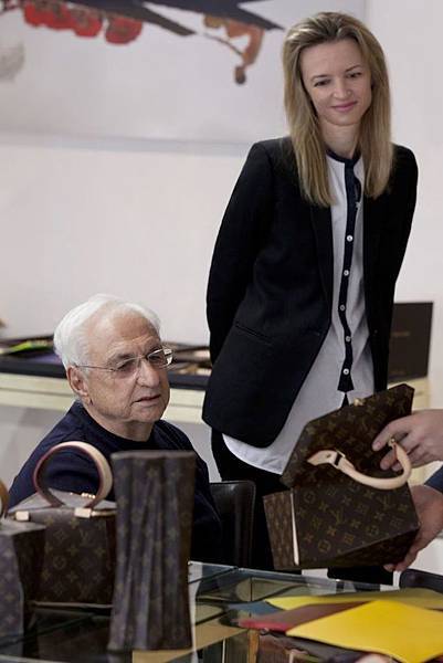 LV-THE-ICON-and-THE-ICONOCLASTS-Celebrating-Monogram-project-26.jpg