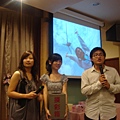 謝師宴-兩位總召與主持人.JPG