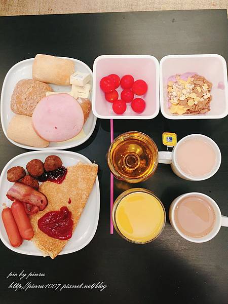 IKEA BREAKFAST.JPG IKEA BREAKFAST.JPG