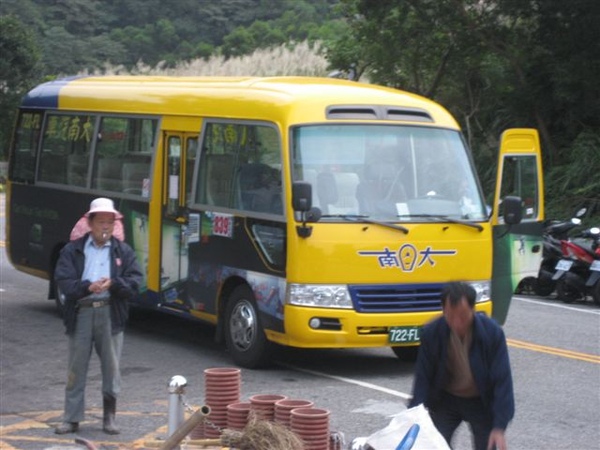 社區公車 就在中庭門口