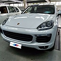 Porsche Cayenne 保養-引擎撐桿維修和濾網更換