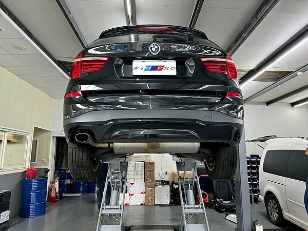 LINE_ALBUM_Bmw x3維修_251028_18.jpg
