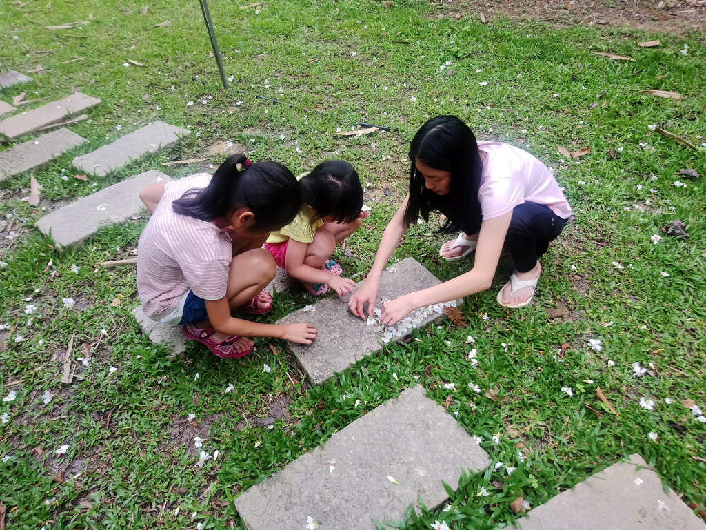 18 04 21 22 蓮華池賞螢 導覽 健行筆記