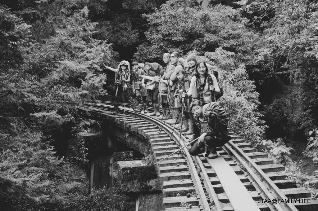 02(黑白)2.JPG 02(黑白)2.JPG