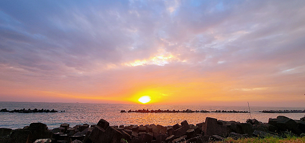 高雄景點推薦 蚵仔寮吃海鮮 順遊高雄梓官禮蚵里 海風、人 高雄景點推薦 蚵仔寮吃海鮮 順遊高雄梓官禮蚵里 海風、人