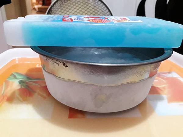 冷氣壞了用冰塊+鹽巴+電風扇_2.jpg 冷氣壞了用冰塊+鹽巴+電風扇_2.jpg