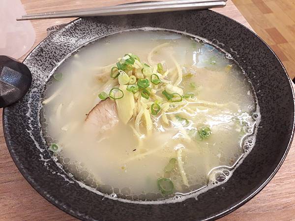 [新店食記]千里香桂林米粉比雞尼鹹水雞_湯粉+乾粉_2019-2021_.jpg