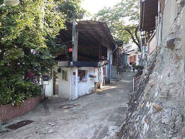 [台北中正]一起去寶藏巖(台北國際藝術村)逛一圈(天氣晴)_20210423_街景.jpg