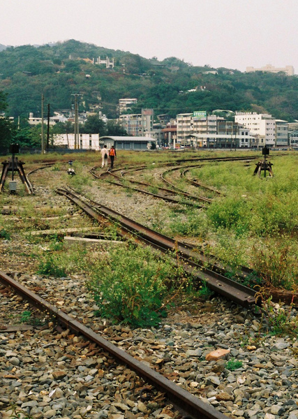 高雄港鐵路.jpg