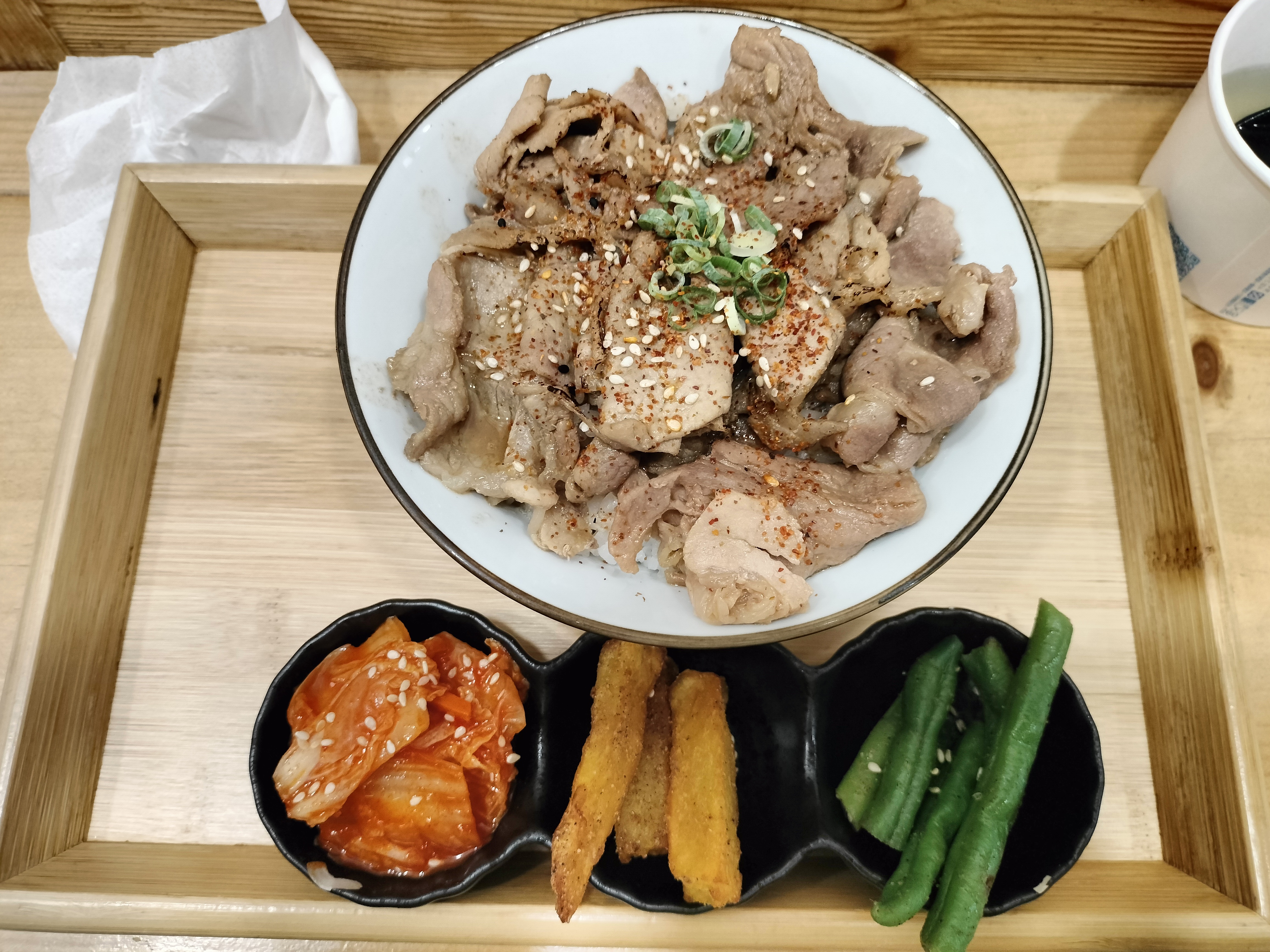 [台中東海美食]-現點現做的日本丼飯~小松丼丼食事處東海店~