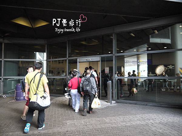 【香港 旅遊】香港國際機場快速上手篇。出入境、港簽、手機上網