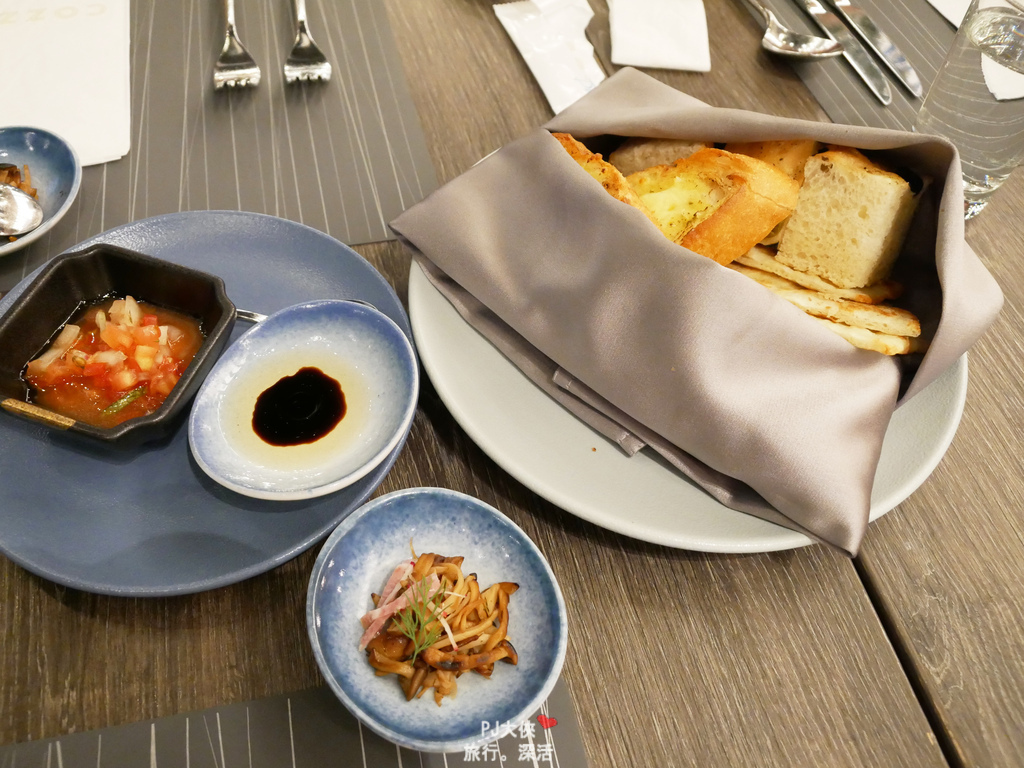 桃園水族館COZZI和逸飯店早餐百匯自助餐點逸市集晚餐中餐