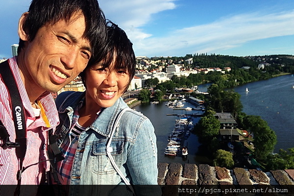 高堡-俯瞰河景-我們.JPG 高堡-俯瞰河景-我們.JPG