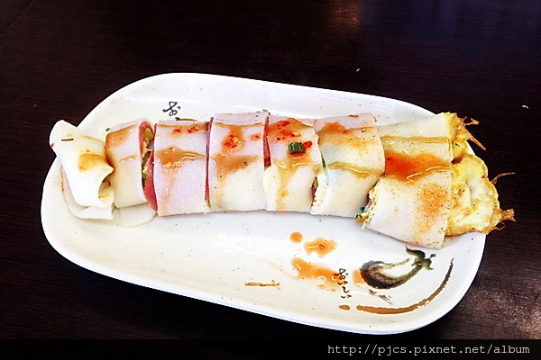 早餐-蛋餅河粉.JPG 早餐-蛋餅河粉.JPG