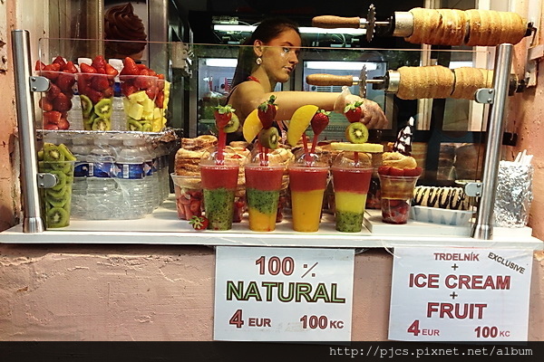 布拉格城堡-瑞士捲.JPG 布拉格城堡-瑞士捲.JPG