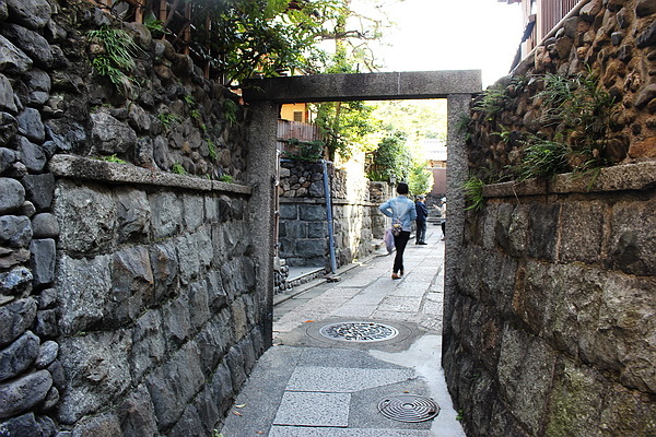 石屏小路.JPG 石屏小路.JPG