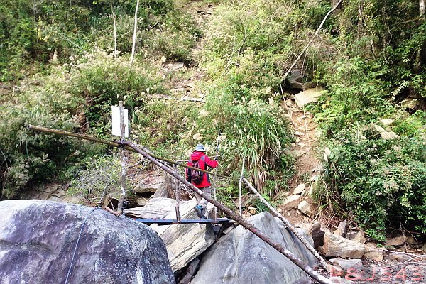 加里山-渡河.JPG 加里山-渡河.JPG