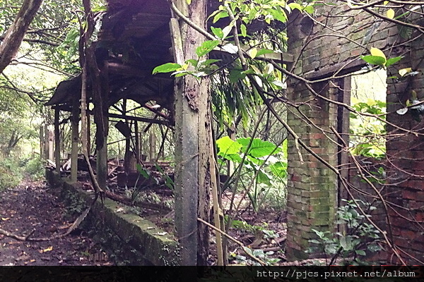 白雞三山-礦坑事務所.JPG 白雞三山-礦坑事務所.JPG