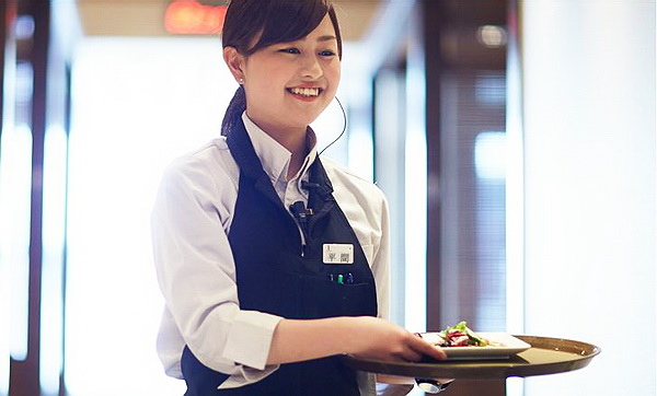 國產牛-服務員(官網).JPG 國產牛-服務員(官網).JPG