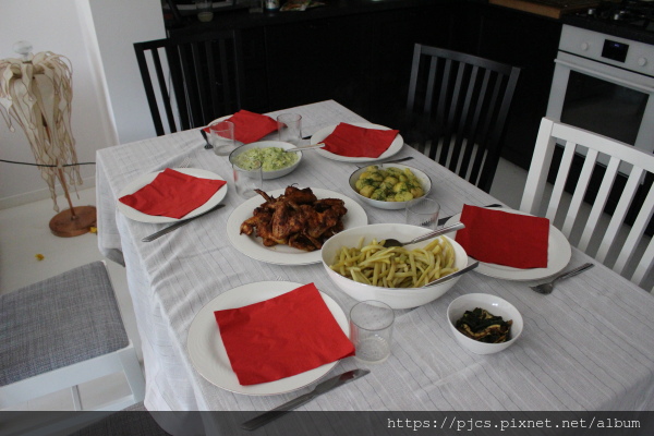 JusHome2.JPG JusHome2.JPG