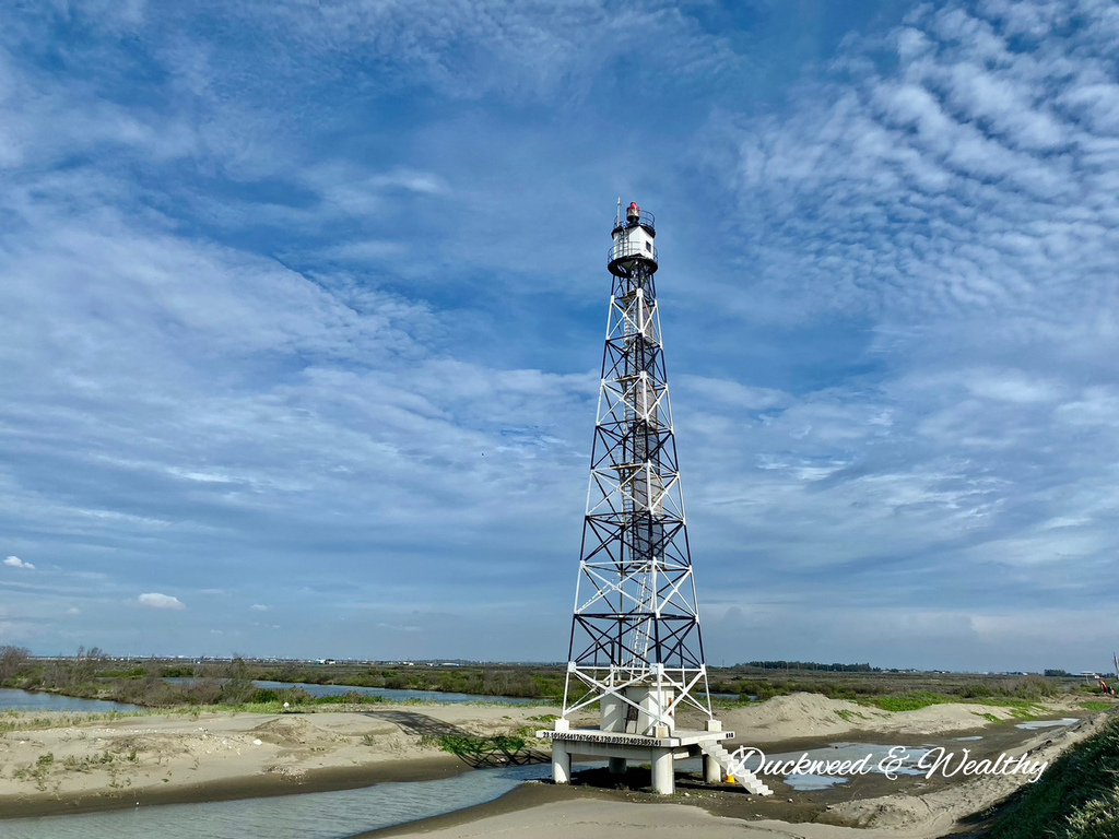 【台南景點】 台灣的極西點「國聖燈塔」∣ 美拍沙漠氛圍,夕陽