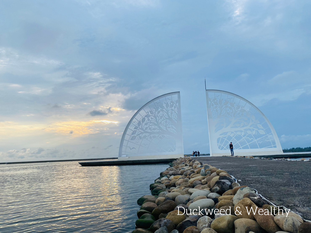 【台南將軍】青鯤鯓網美景點「生命之樹」|海上純白雙面扇形地景