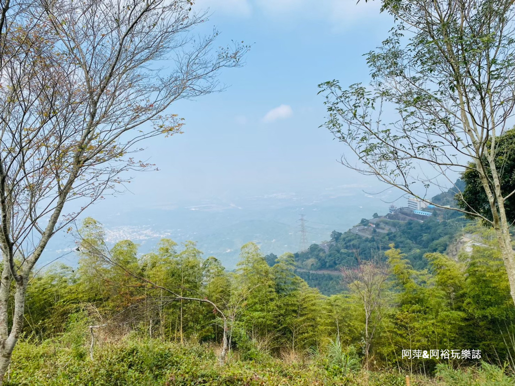 【嘉義梅山景點】「太平雲梯」漫步雲端上的天梯|雲霧中享受一日