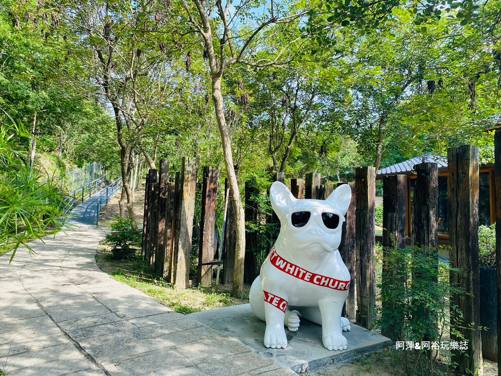 【台南玉井】「白色教堂」隱藏在山林中的夢幻景點| 純白建築中