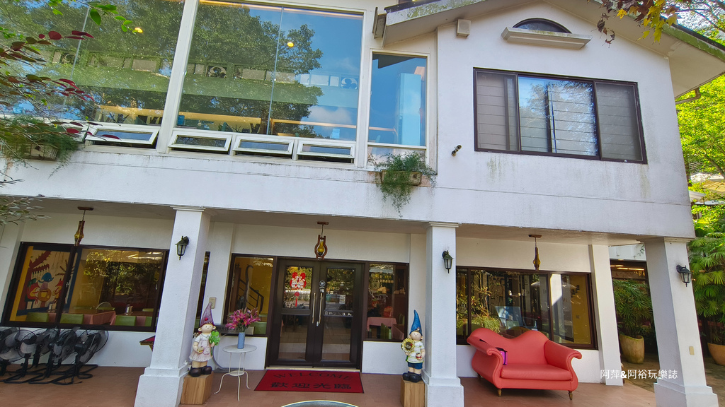 【台中新社】桃李河畔景觀餐廳|浪漫森林玻璃屋｜世外桃源賞花秘