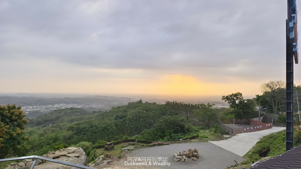 【雲林古坑景點】華南天空之夜養生泡腳咖啡|享受美食邊泡腳還可