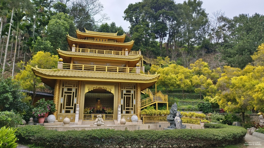 【嘉義梅山】巧雲小棧「龍王金殿」|金碧輝煌台版金閣寺|宛若世 【嘉義梅山】巧雲小棧「龍王金殿」|金碧輝煌台版金閣寺|宛若世