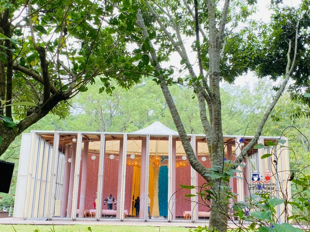 【南投埔里景點】「紙教堂」推薦銅板價門票︱喝咖啡、吃冰淇淋輕 【南投埔里景點】「紙教堂」推薦銅板價門票︱喝咖啡、吃冰淇淋輕