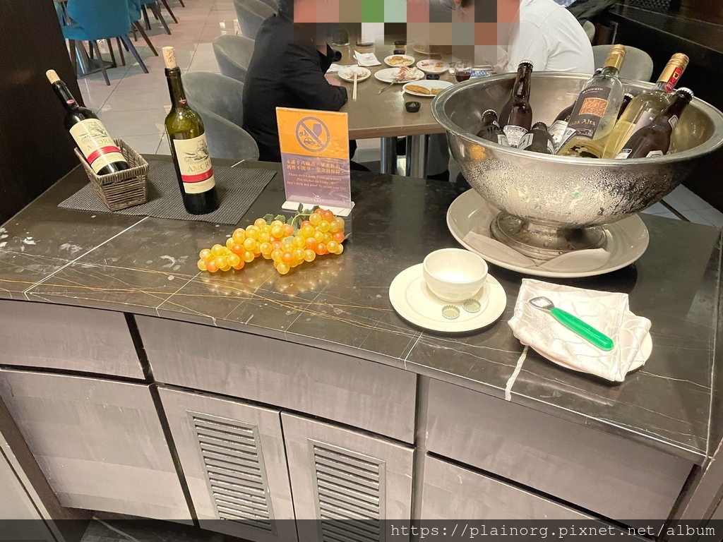 [食記] 台北吃到飽-王朝大酒店Sunny Buffet