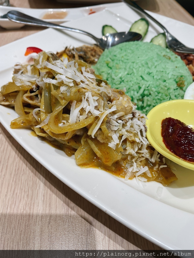 [食記] 台北北車微風餐廳【328加東叻沙】