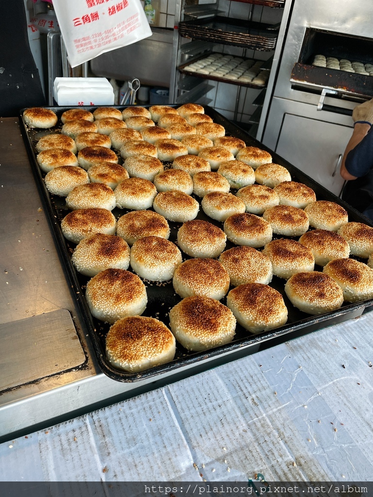 [食記] 台北萬華-外帶點心【萬大蟹殼黃酥餅】