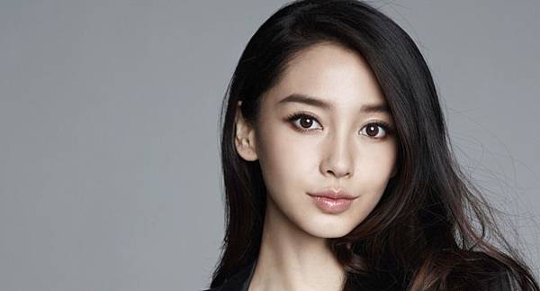 002Angelababy削骨隆鼻墊下巴豐額.jpg 002Angelababy削骨隆鼻墊下巴豐額.jpg