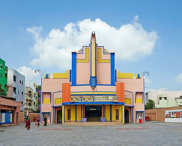 來欣賞一下生為世界電影產量之冠的印度的電影院!! - MOVIE THEATRES IN SOUTH INDIA BY STEFANIE ZOCHE