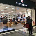 1018a《澳門》VICTORINOX 休閒衫 (15).JPG