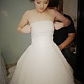 1109940004-終於穿上了白紗.jpg
