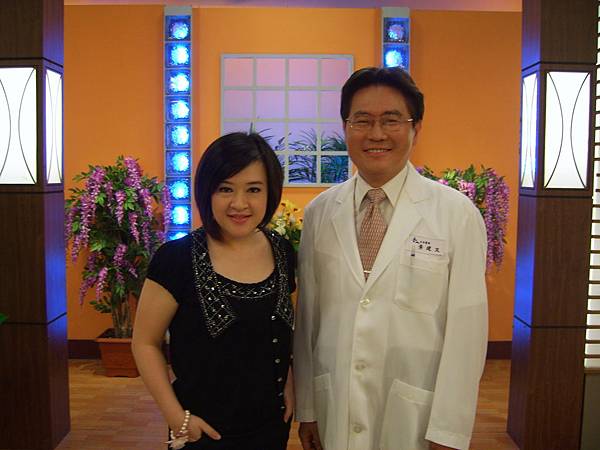黃建文醫師VS趙婷.JPG