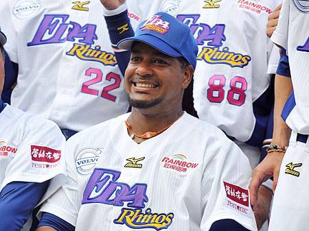 manny-ramirez-taiwan-eda-rhinos