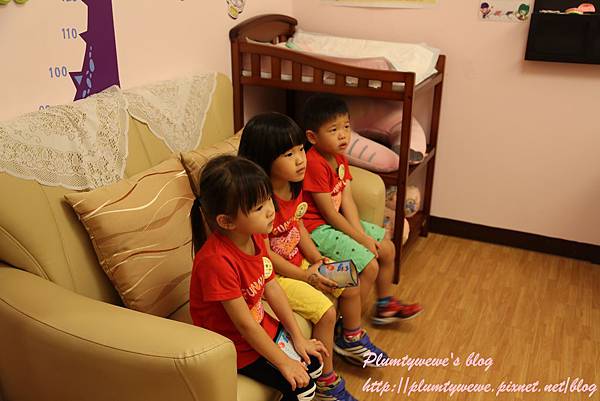 U40A4275.JPG U40A4275.JPG