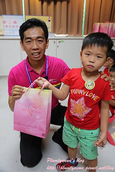 U40A4317.JPG U40A4317.JPG