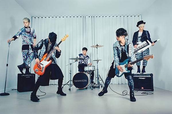 「台灣爽」樂天挺過解散風潮，首張創作專輯「樂活練習曲」正能量爆發