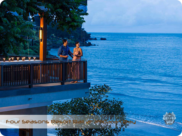 Four Seasons Resort Bali at Jimbaran Bay SUNDARA MEZZANINE BAR.jpg